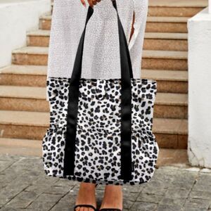 HOMESPON Foldable Large Beach / Weekender Tote Bag- Leopard Print, Waterproof
